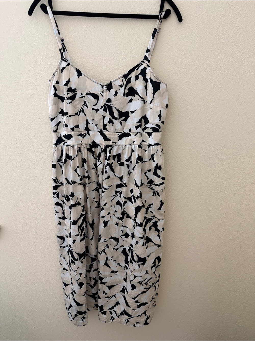 LOFT Black And Cream Floral Midi  Dress Size 6